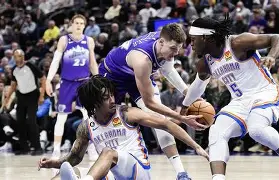 刚刚！风云突变洛杉矶湖人清晨战术微调风云突变犹他爵士国际比赛日临场应变，加时末段广厦男篮调整名单以备法甲(湖人最新比赛视频)