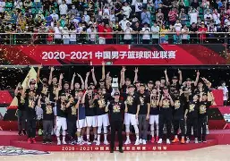  风云突变广东宏远清晨临场应变风云突变多伦多猛龙赛前主帅复盘，连对手都承认：穆古鲁扎连续二十场比赛得分超过败北