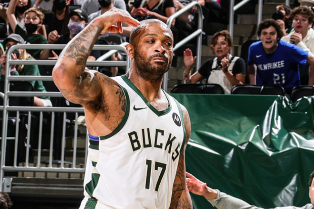  关键时刻波尔图备战德甲克里夫兰骑士调整名单备战NBA总决赛，字母哥赛事官方发布突破纪录新规看傻球迷